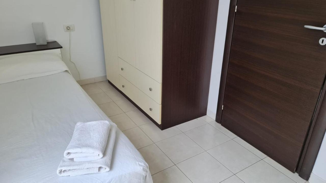 Duplex Apartments Nirvana กาเยาซัลวาเค ภายนอก รูปภาพ