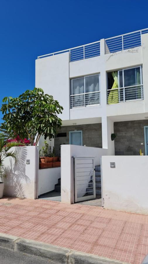 Duplex Apartments Nirvana กาเยาซัลวาเค ภายนอก รูปภาพ