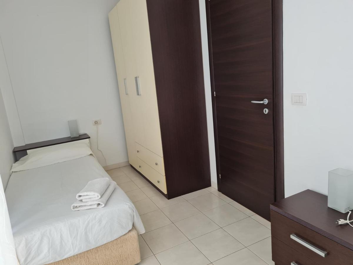 Duplex Apartments Nirvana กาเยาซัลวาเค ภายนอก รูปภาพ