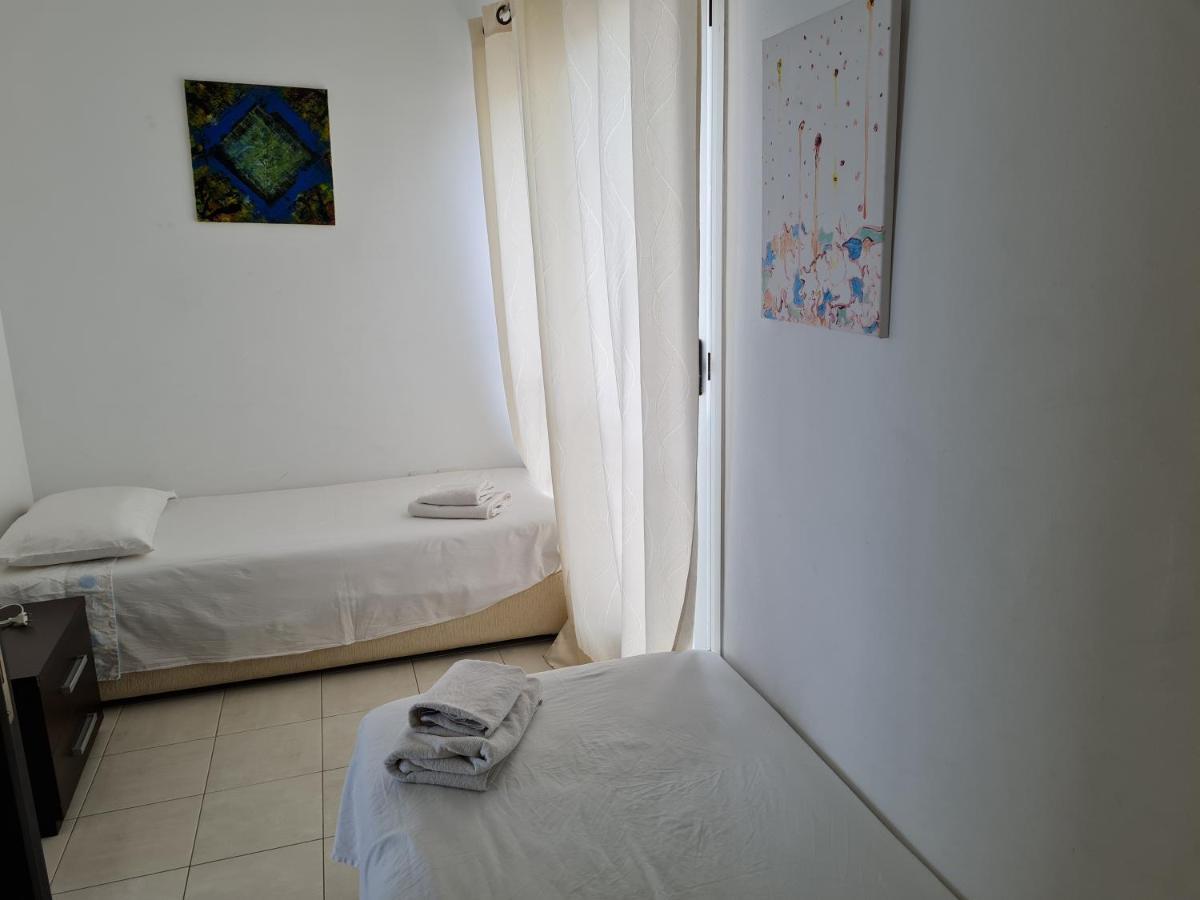 Duplex Apartments Nirvana กาเยาซัลวาเค ภายนอก รูปภาพ