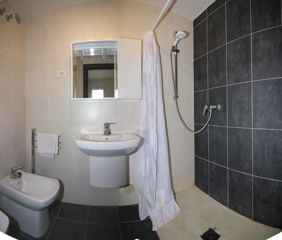 Duplex Apartments Nirvana กาเยาซัลวาเค ภายนอก รูปภาพ