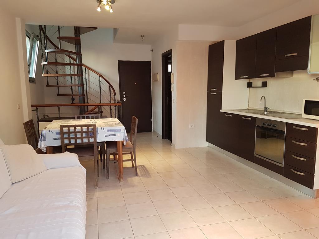 Duplex Apartments Nirvana กาเยาซัลวาเค ภายนอก รูปภาพ